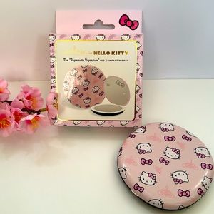 Hello Kitty Impressions “Supercute Signature”  LED Compact Mirror magnifying NWT